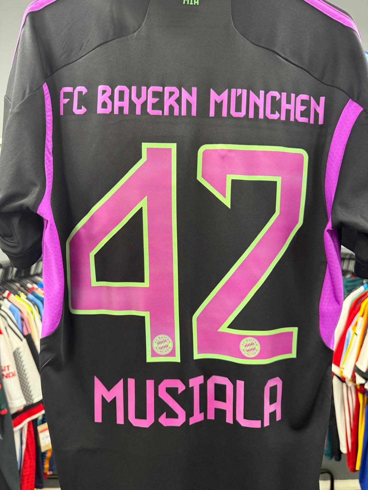 Bayern Munich 2023/24 - Away Shirt - Musiala 42 - S