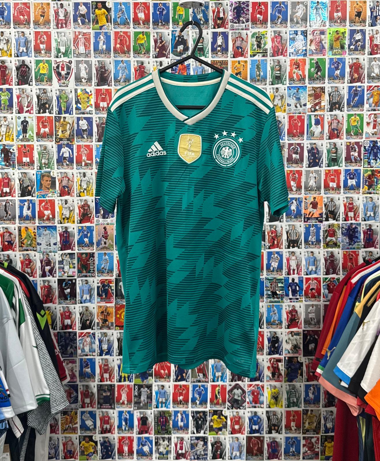Germany 2018 - Away Shirt - M