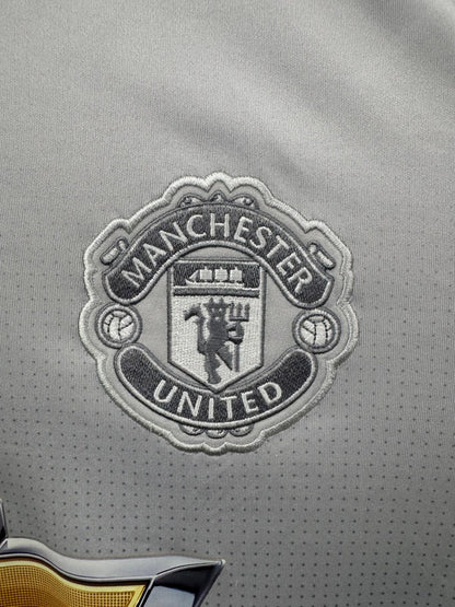 Manchester United 2017/18 - Third Shirt - L