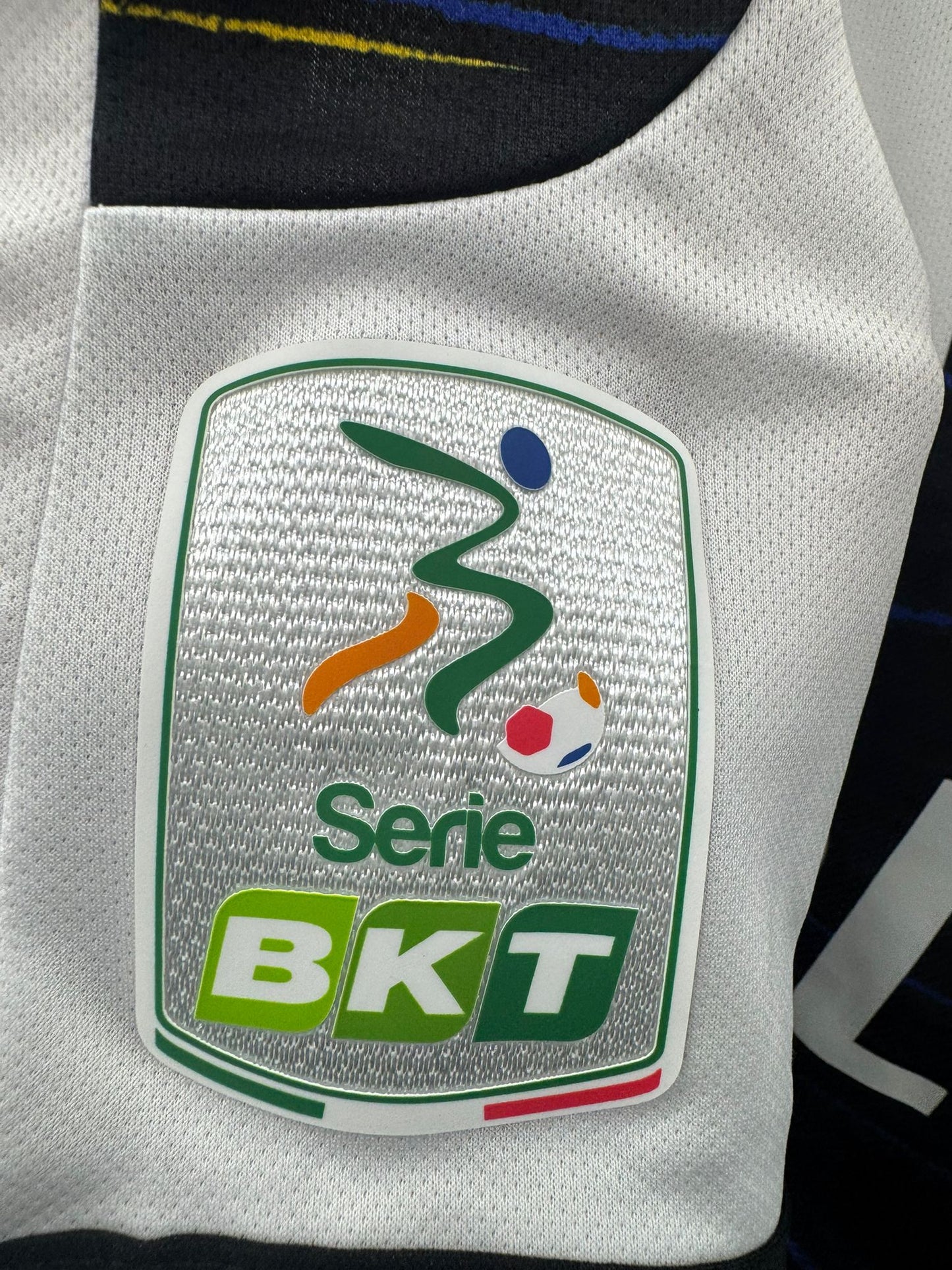 Parma Calcio 2021/22 Home Shirt - XL (Slim Fit)