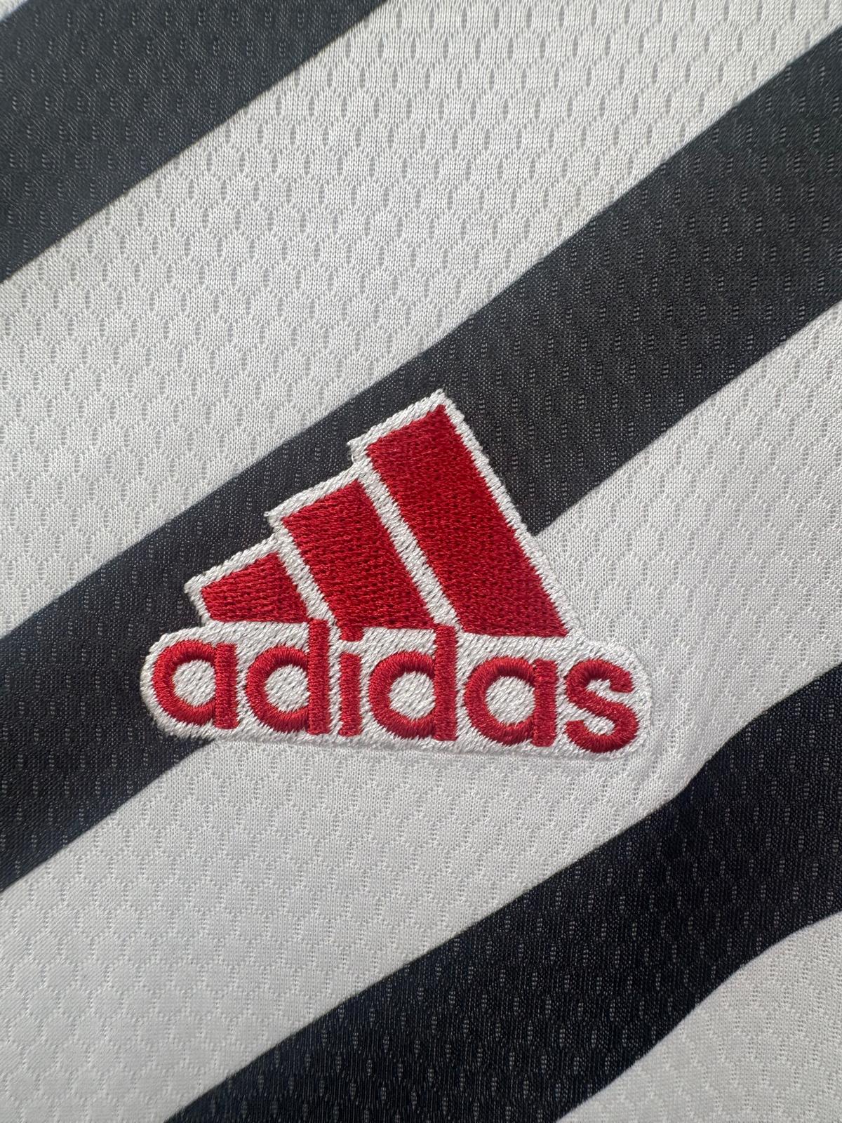 Manchester United 2020/21 - Third Shirt - Cavani 7 - XL