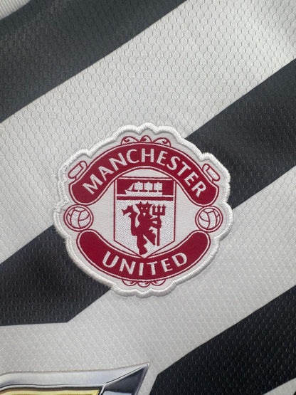 Manchester United 2020/21 - Third Shirt - Cavani 7 - XL