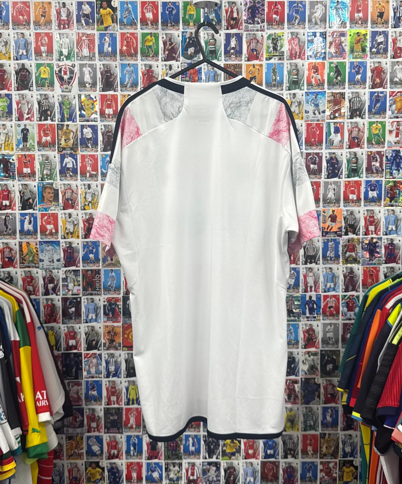 Juventus 2023/24 - Away Shirt - XL