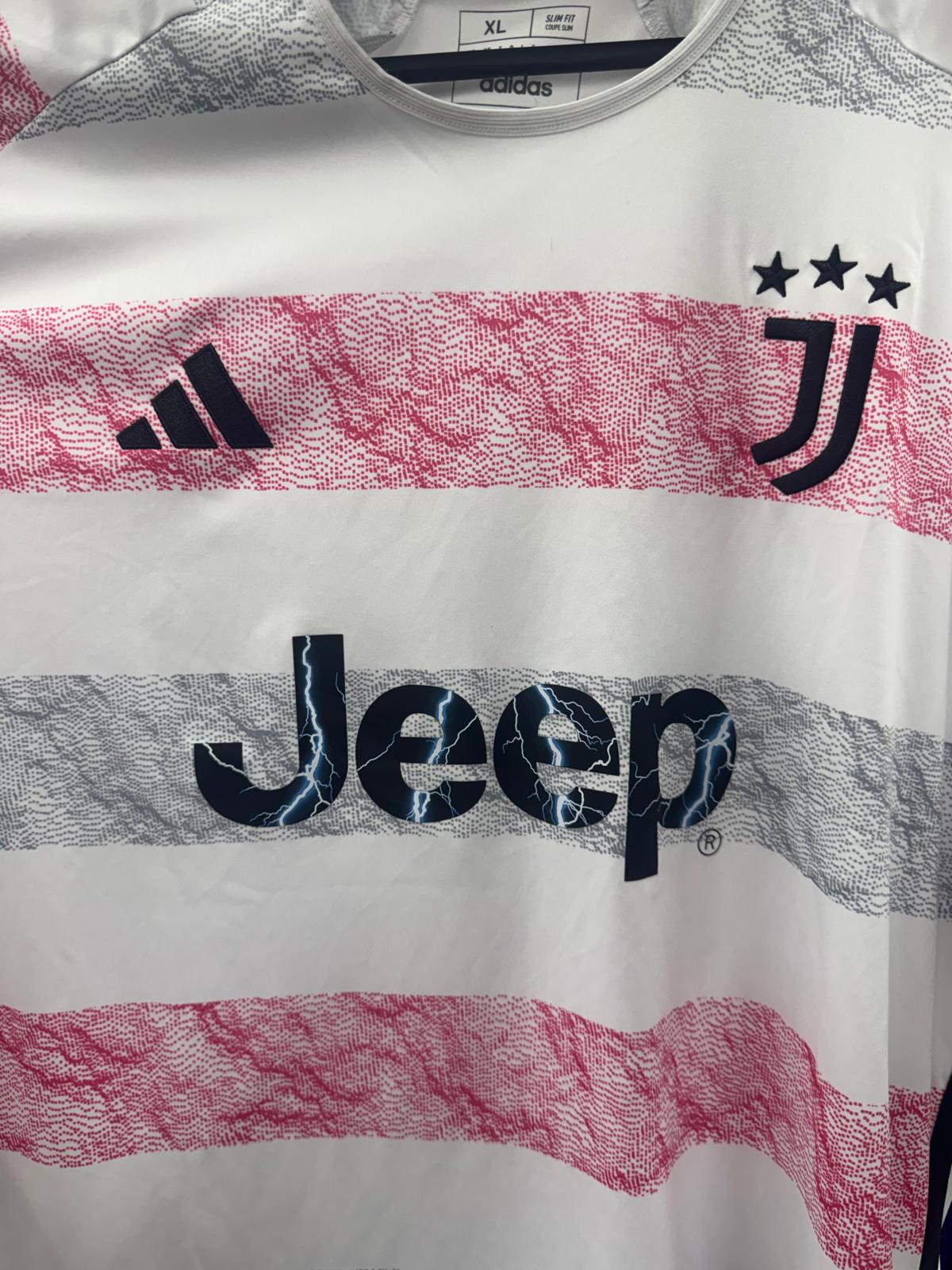 Juventus 2023/24 - Away Shirt - XL