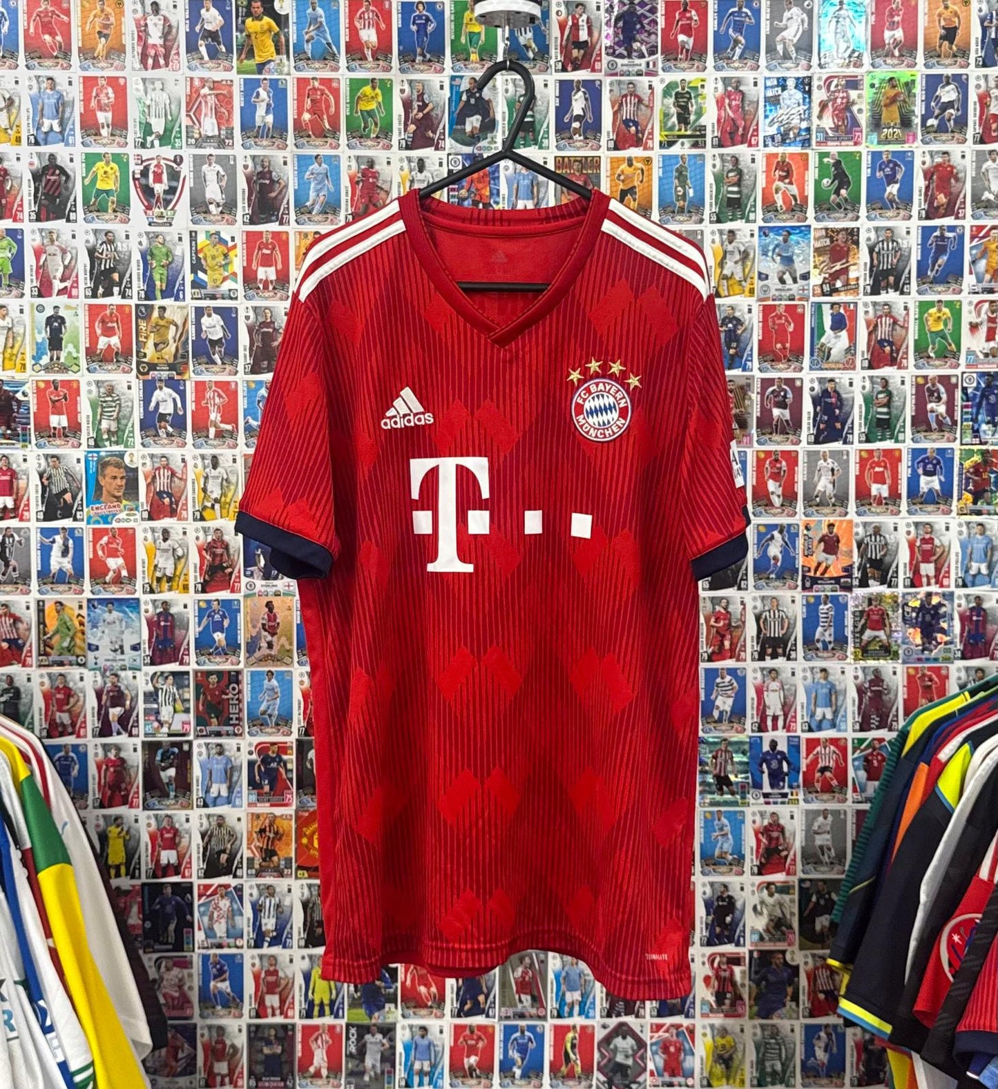 Bayern Munich 2018/19 - Home Shirt - L