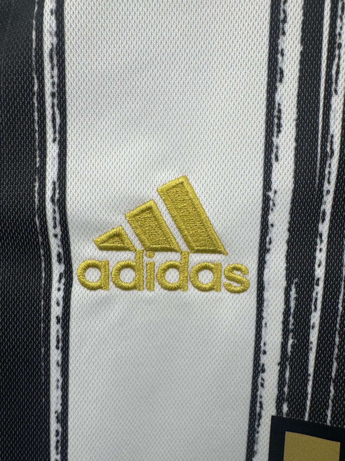 Juventus 2020/21 - Home Shirt - L