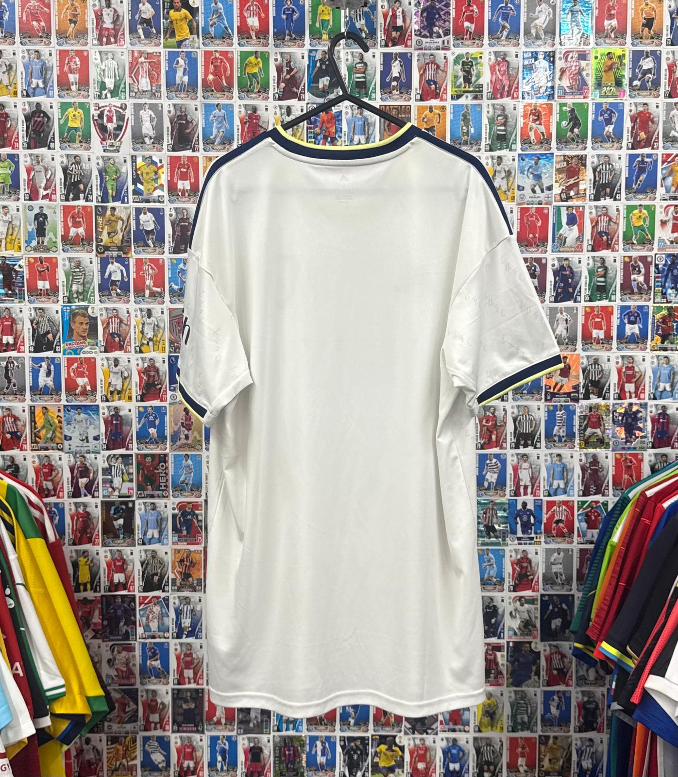 Leeds United 2022/23 Home Shirt - L