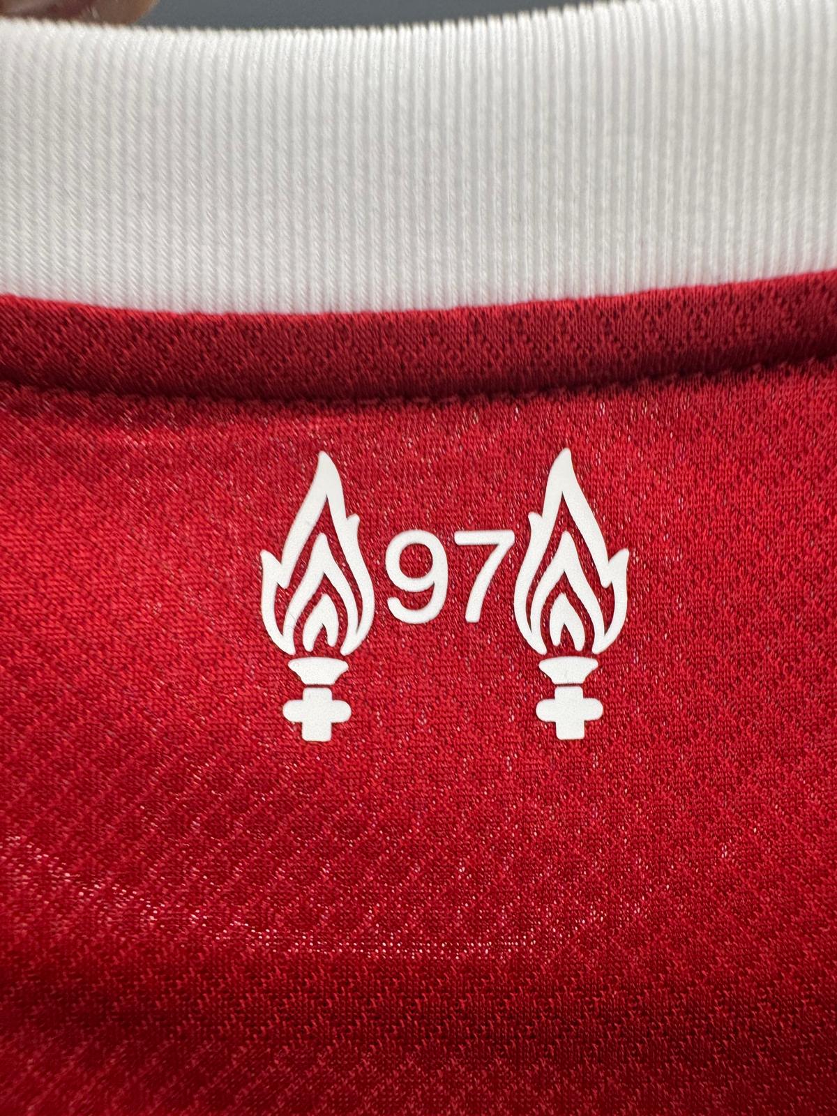 Liverpool 2023/24 - Home Shirt - M.Salah 11 - S - BNWT