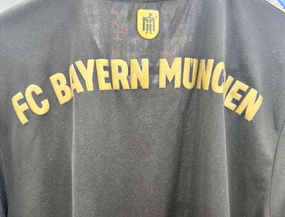 Bayern Munich 2021/22 - Away Shirt - M