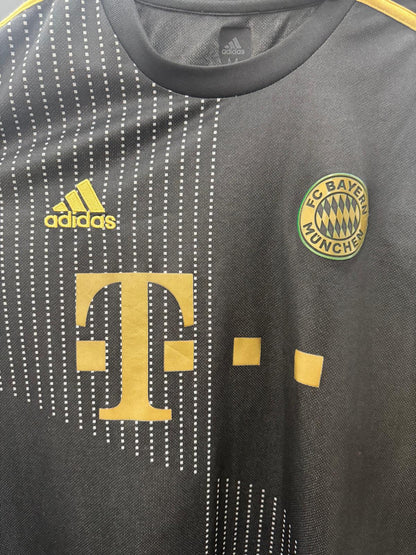 Bayern Munich 2021/22 - Away Shirt - M