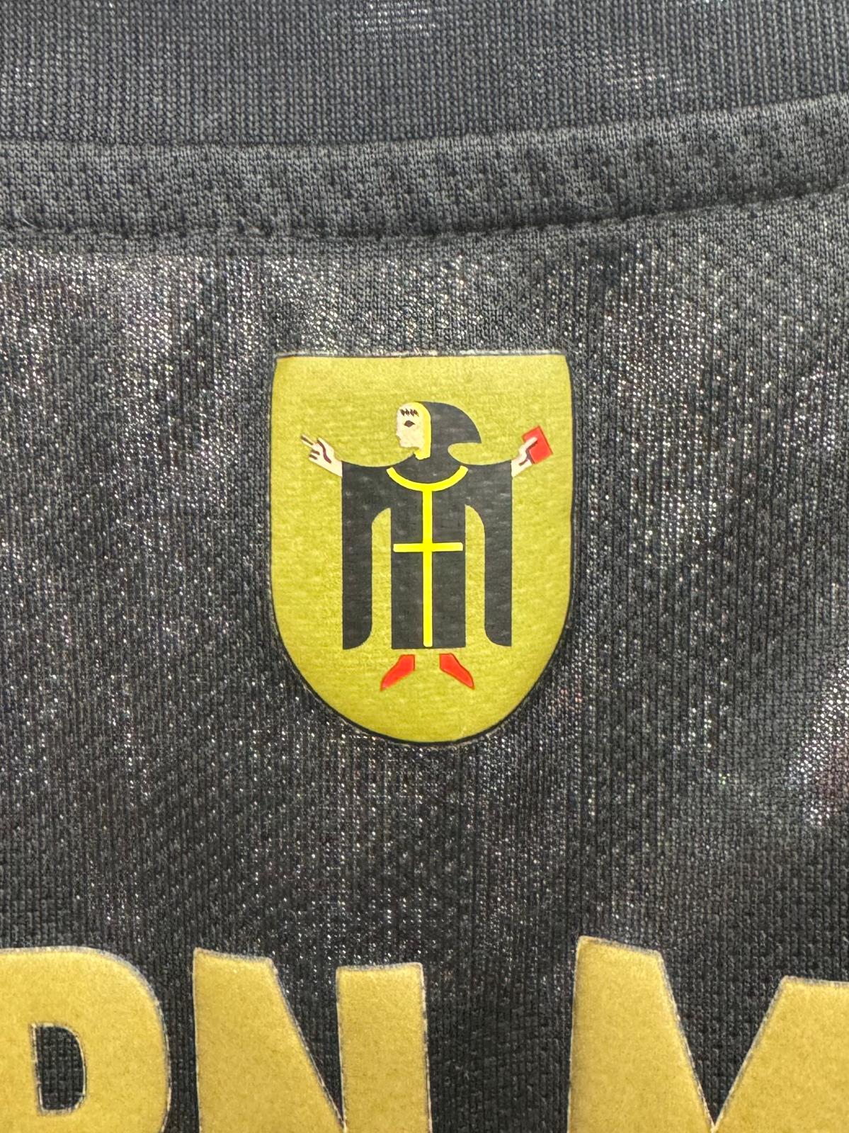 Bayern Munich 2021/22 - Away Shirt - M