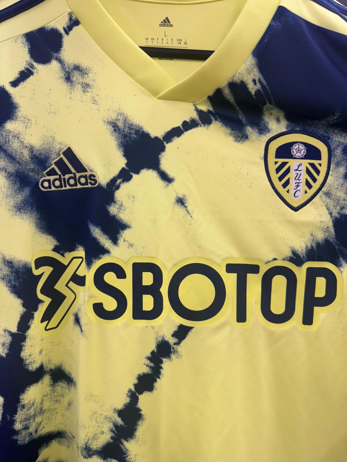 Leeds United 2022/23 - Away Shirt - L