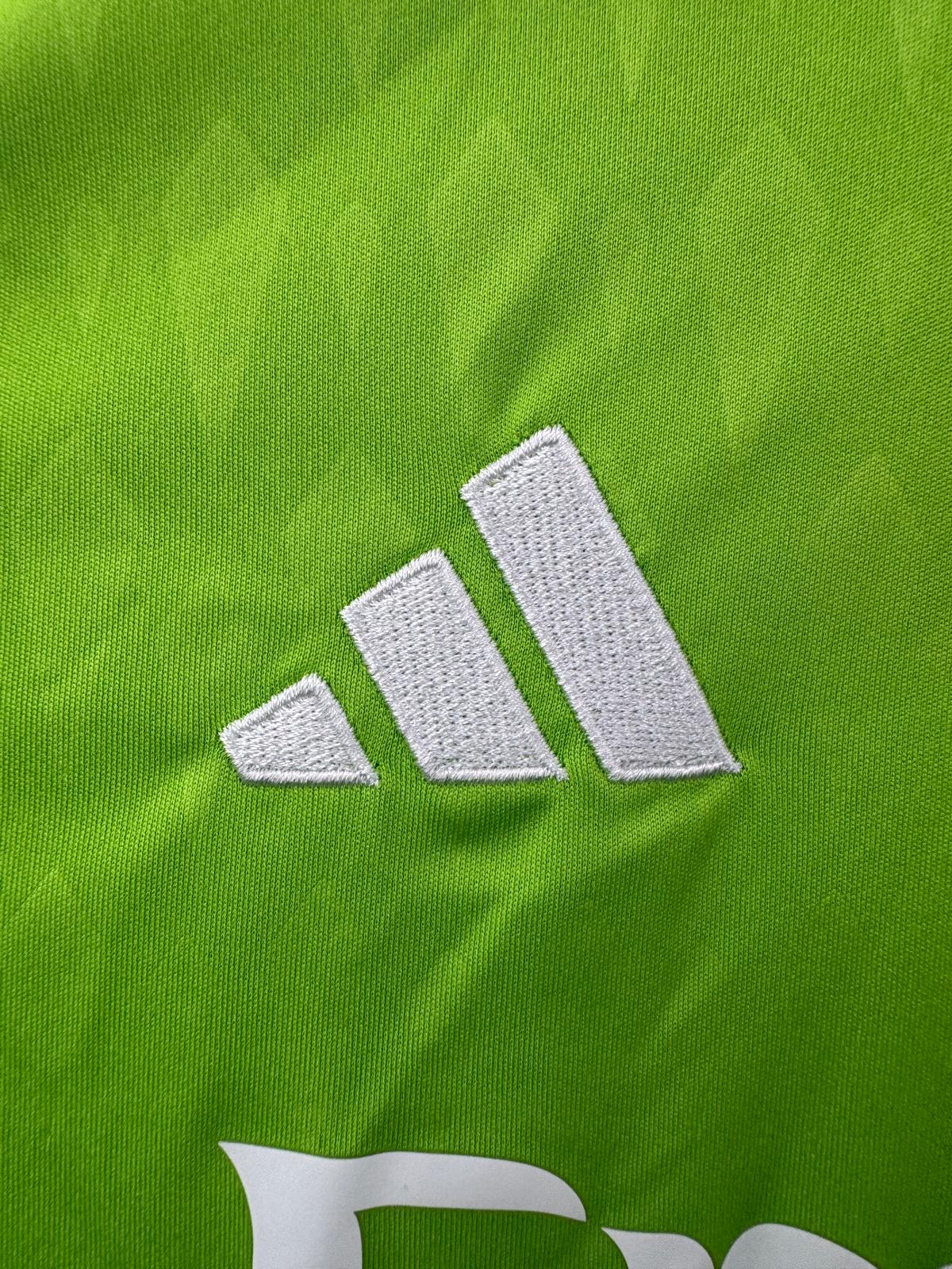 Real Madrid 2023/24 - GK Home Shirt - M