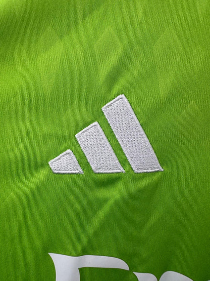 Real Madrid 2023/24 - GK Home Shirt - M