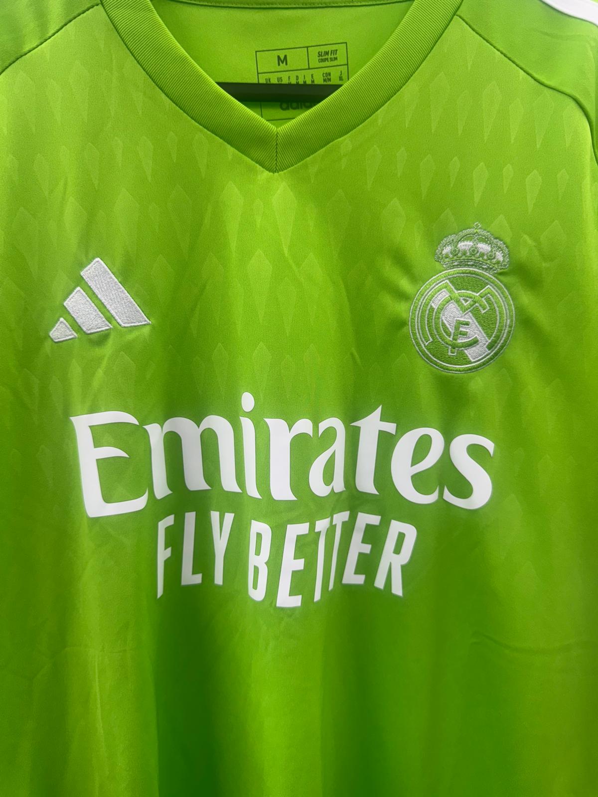 Real Madrid 2023/24 - GK Home Shirt - M