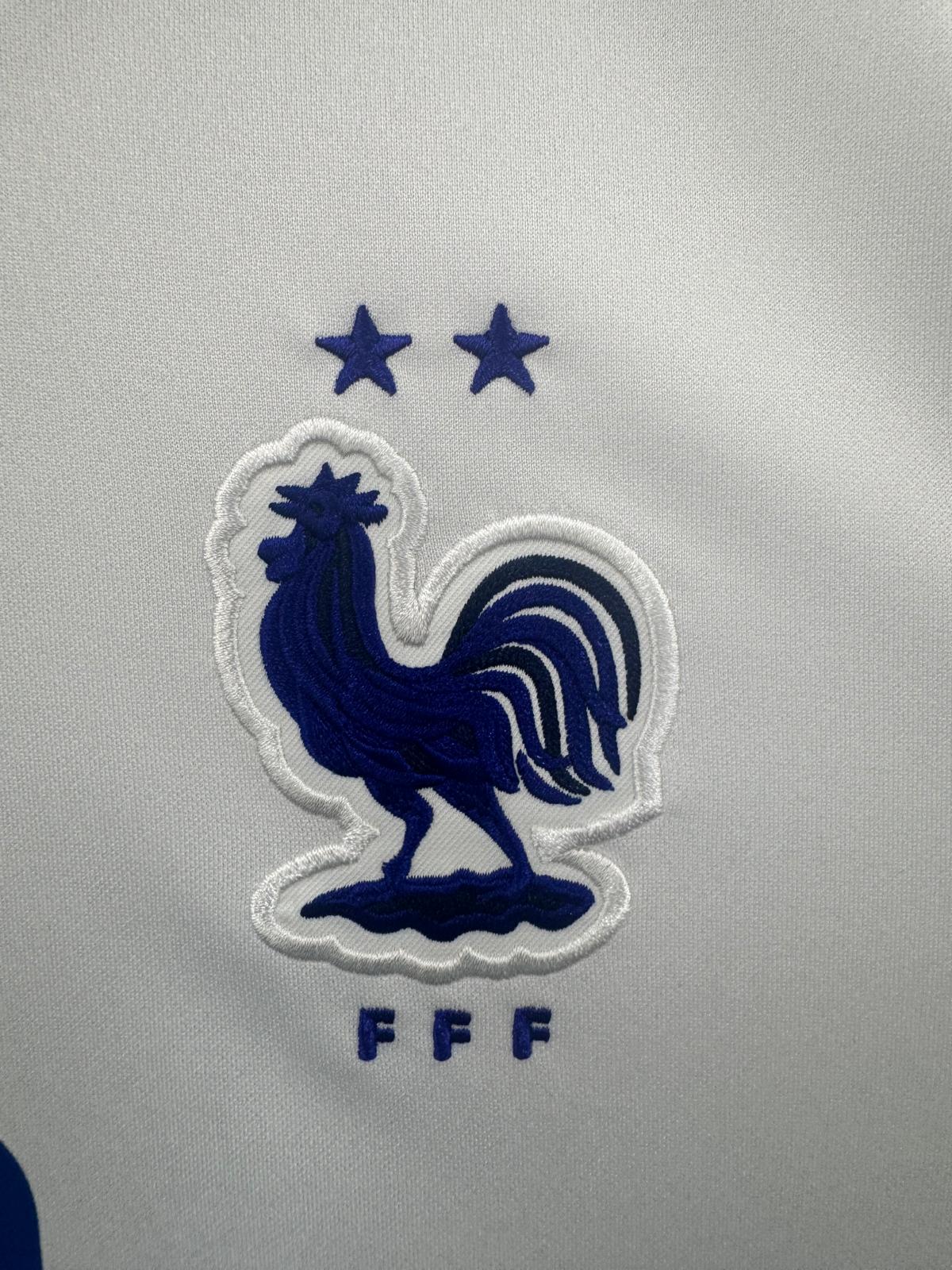 France 2020 - Away Shirt - Mbappe 10 - L