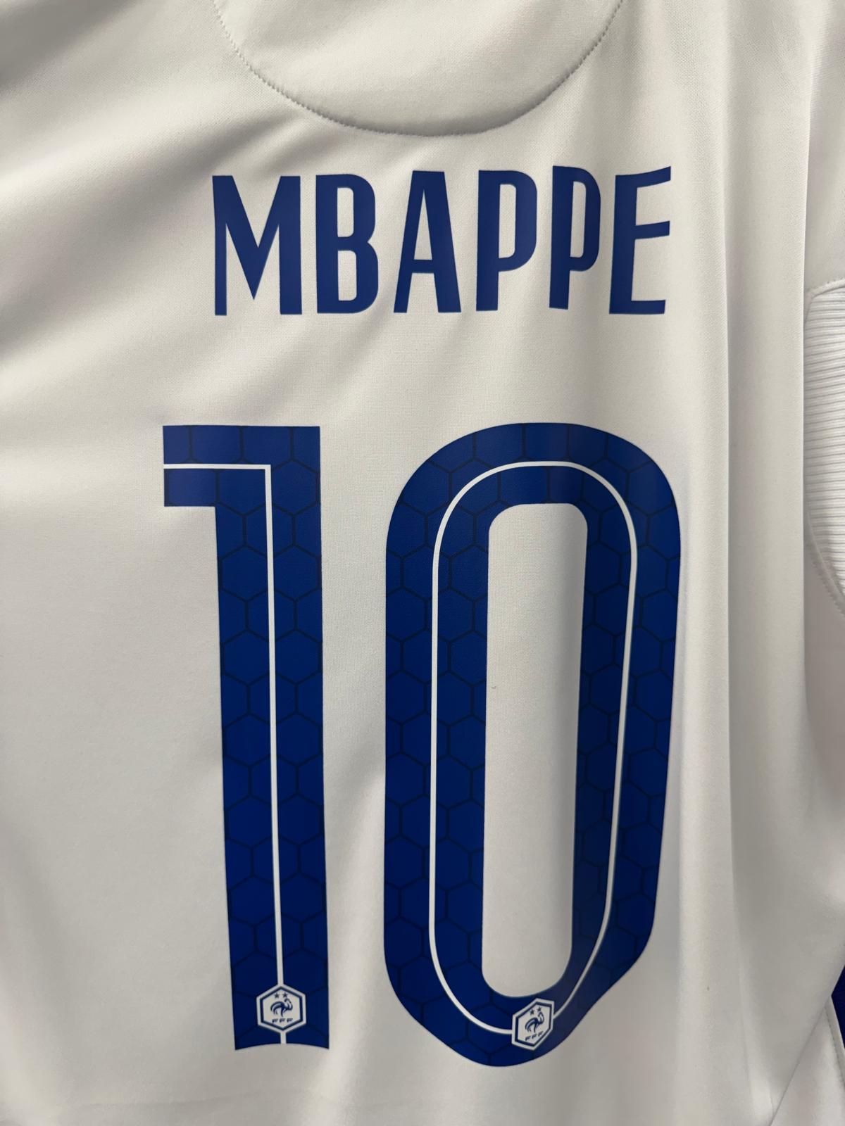 France 2020 - Away Shirt - Mbappe 10 - L